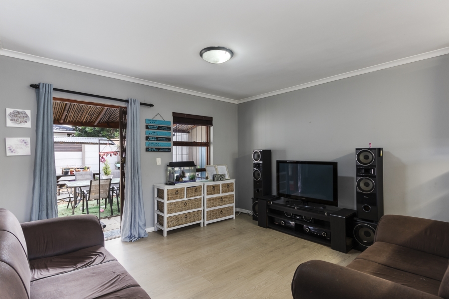 2 Bedroom Property for Sale in Twin Palms Western Cape